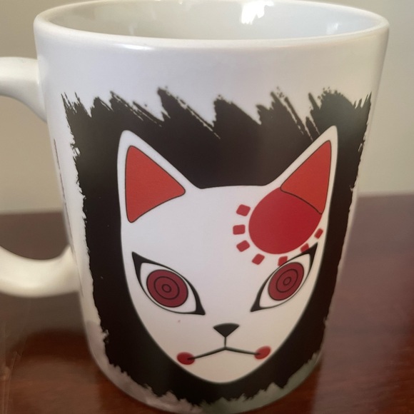 Demon Slayer Themed Lot! 1 T-shirt in Youth Large, 1 mug & 1 figure, Low price! - Picture 6 of 10